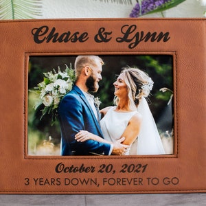 Personalized 3rd Anniversary Gift Leather Photo Frame - Customizable Leather Picture Frame Wedding Gift - Wedding Anniversary Gift for Him