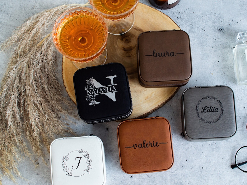 Elegant jewelry travel case featuring an earring organizer and engagement ring box, perfect as a gift for women, sisters, or wives.