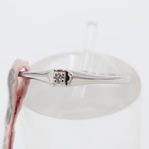 NEW - 90s solitaire ring white gold 333 8K diamond 0.01 ct size 55 56 US 7 7.5