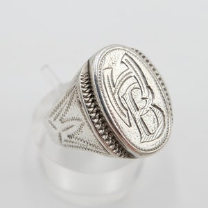 Buy Hb Ring Online In India Etsy India