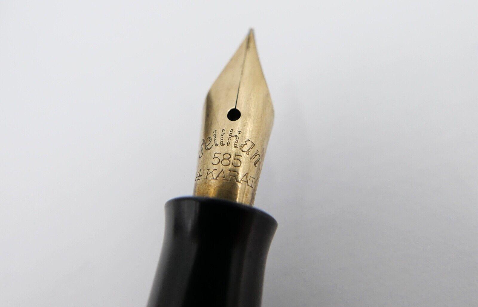 極美品 Pelikan 100 DEF 14K 585 30-piece PELIKAN 100 Piston Filler Fountain Pen 585 14ct Gold Nib