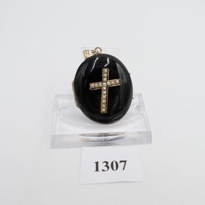 Biedermeier around 1840 pendant photo medallion gold 585 14K seed pearls & onyx cross