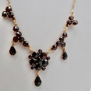 Alte Collier Kette 55cm Rotgold 333 8K Gold mit Granat FBM Venezianerkette