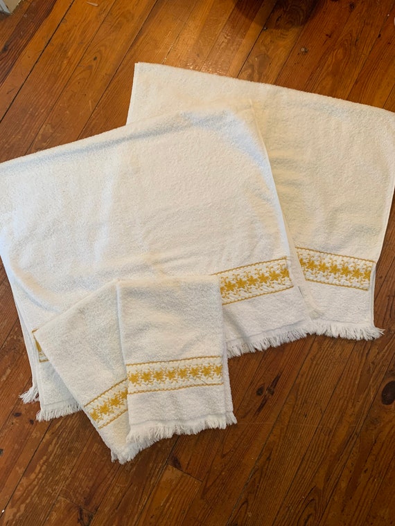 Wamsutta Towel 