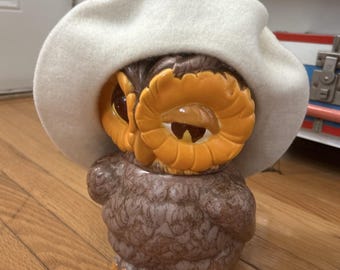 Vintage Betmar N.Y. Beret 100% Wool Off White Vanilla Cream Color