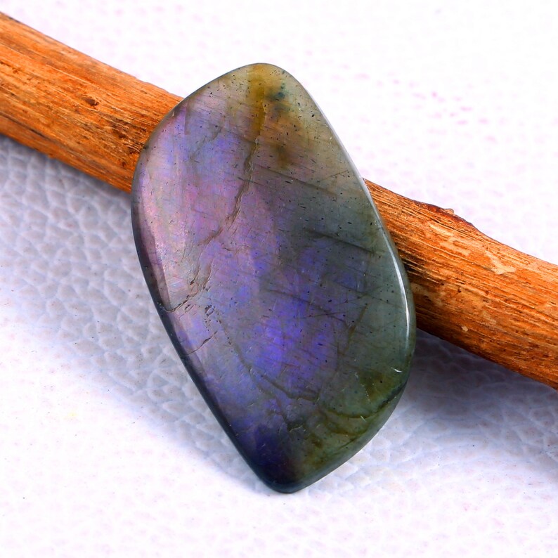 Natural Labradorite Gemstone Flashy Purple Labradorite Cabochon Gemstone Labradorite Loose Stone For Pendant making 40X20X5mm 31 Carat