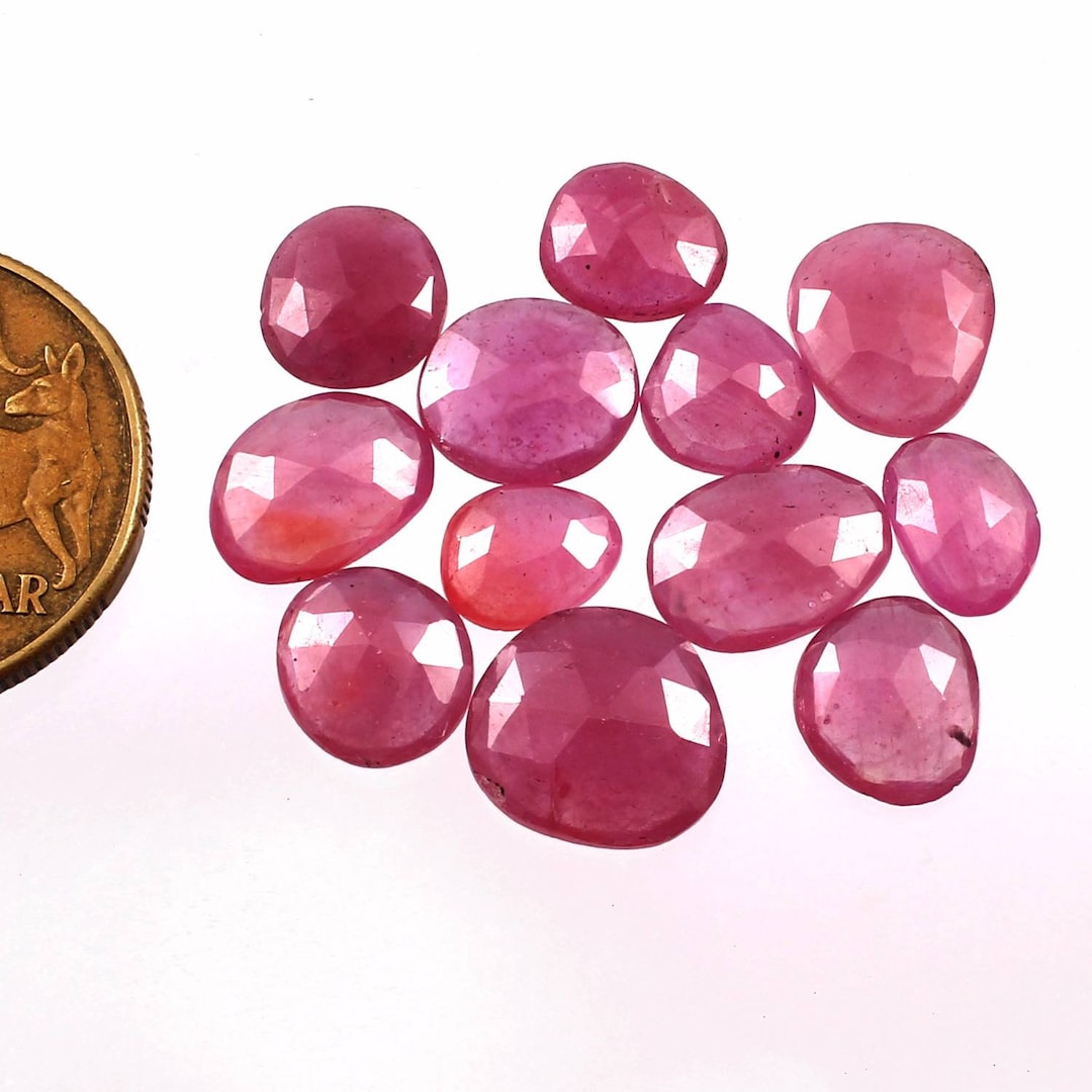 Lot De 4 Rubis Bruts Naturels – 18.95 Carats – Couleur Rose Rouge – Origine Madagascar