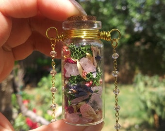Spell Bottle Necklace // Crystals and Dried Flowers Glass Potion Vial // Witch Supplies // Herbs & Dried Flowers Bottle Spell