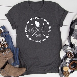 Wisconsin Wreath Tee | Midwest Tee | Hometown Tee | Various Print Colors