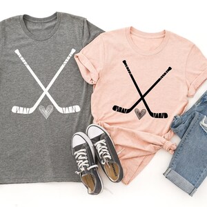 T do amor do hóquei | T das varas de hóquei | Camiseta esportiva | Camiseta de hóquei | Camiseta de hóquei em Las Vegas | T da vida da mamã do hóquei | Várias cores de impressão