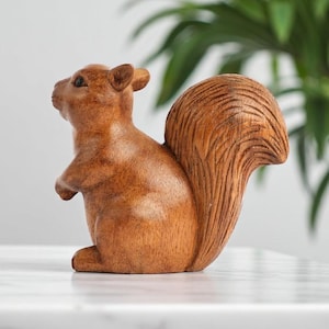 Wooden Squirrel Statue 3.5 Inch / 8 cm, Hand Carved Sculpture, Wood Carving, Rustic, Home Decor, Unique, Birthday Gift, Gift for kid