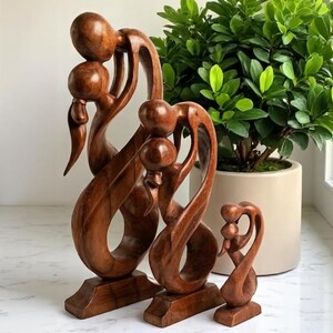 Kissing wood statue, Romantic statue, gift for him, gift for her, personalize gift, hand carved, love statue, abstract statue