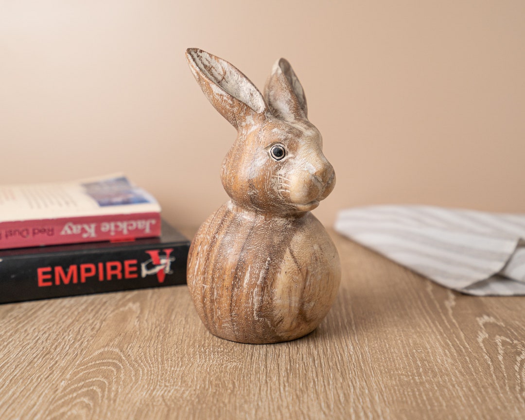 ウサギの木彫り 6インチ / 15 cm、ウサギの置物、ウサギの彫刻、動物の