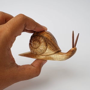 Snail Wooden Carving 2 Inch / 5 cm , Snail Statue, Snail Decoration, Room Decor, House Decor, Birthday Gift, Gift for Kid, Ornament image 5