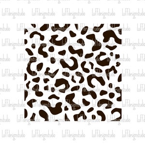Pu&ograve; includere: Uno schema senza cuciture con un design a stampa leopardata in bianco e nero. Lo schema &egrave; composto da macchie nere irregolari su uno sfondo bianco.