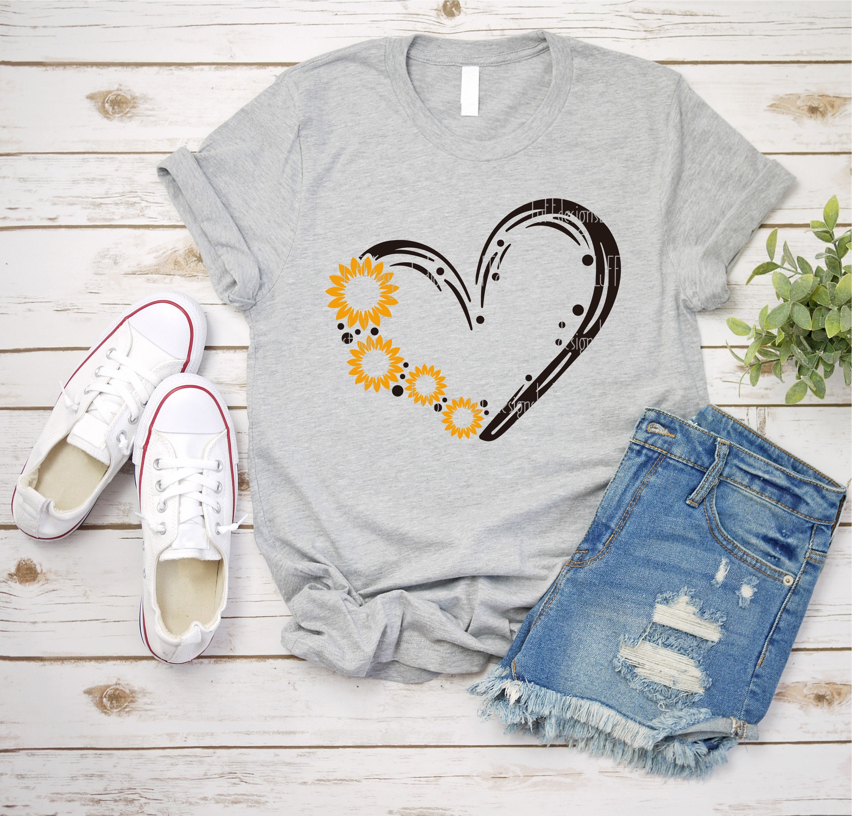 Free Free 103 Sunflower Heart Svg SVG PNG EPS DXF File