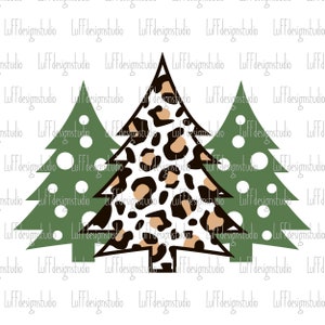 K&ouml;nnte beinhalten: Drei Weihnachtsbaum-Designs. Zwei gr&uuml;ne B&auml;ume mit wei&szlig;en Kugeln flankieren einen zentralen Baum mit einem Leopardenmuster in Braun, Beige und Schwarz. Die B&auml;ume sind schwarz umrandet. Der Hintergrund ist wei&szlig;.