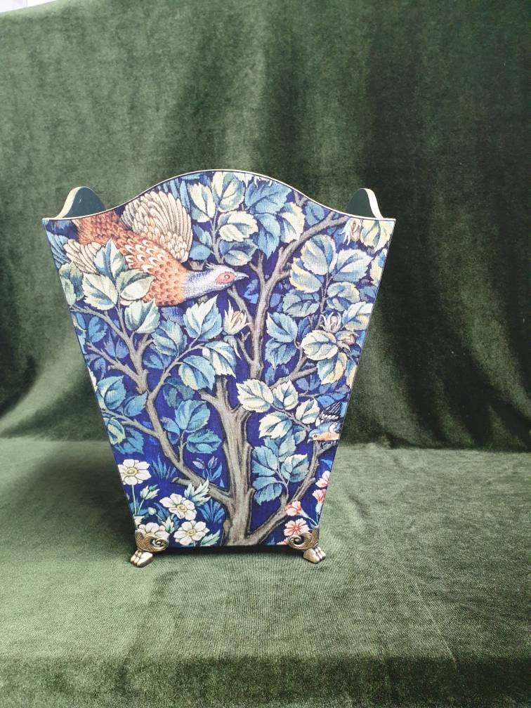 Handpainted with decoupage tissuebox & trinket tray Wastepaper bin Kate Trio Set Handpainted with decoupage tissuebox & trinket tray Wastepaper bin Kate Trio Set