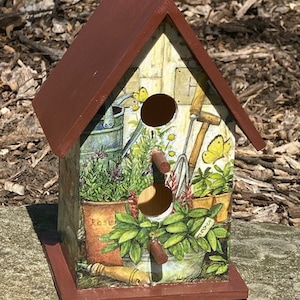 Birdhouse, Herbs & Birds