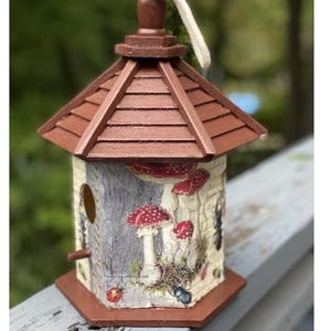 Birdhouse, Forest Life