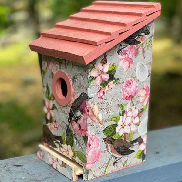 Birdhouse ( with bottom drawer open for cleaning): English Rose Garden