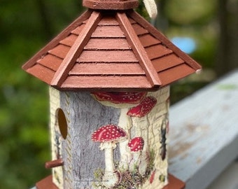 Birdhouse, Forest Life