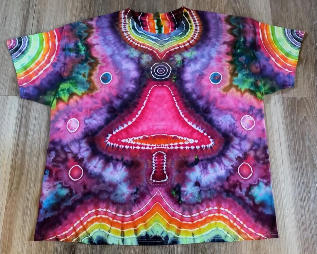 さらに100円引き◆LMC◆TIE DYE MUSHROOM LONG SLV TEE vintage LIQUID BLUE MUSHROOM SPACE 2-SIDED TIE-DYE T-Shirt