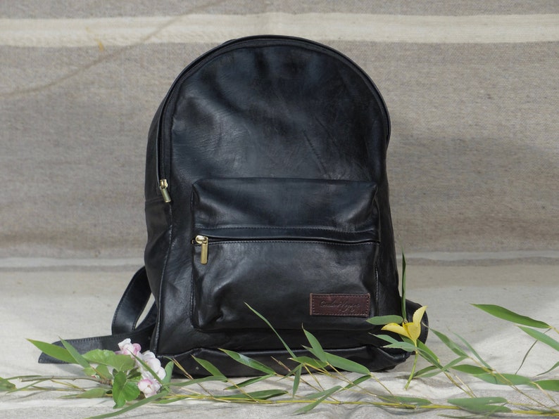 ELEGANCE leather backpack