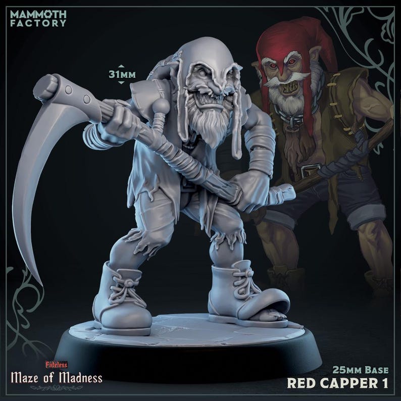Pode incluir: Figura em miniatura cinzenta de uma criatura semelhante a um goblin segurando uma foice, com uma medida de 31 mm indicada. A figura faz parte da cole&ccedil;&atilde;o "Maze of Madness", com uma base de 25 mm. Uma segunda figura &eacute; vis&iacute;vel no fundo.
