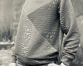 Sweatshirt with a triangle
