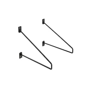 Peut inclure: Deux supports d'étagère en métal noir, chacun avec une forme triangulaire et une plaque de montage plate.