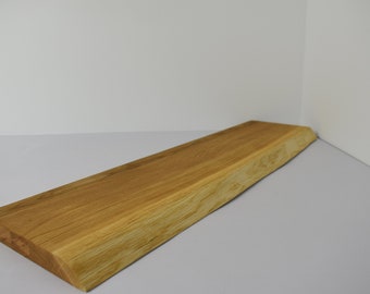 Mensola da parete in rovere selvatico, 70 x 18 x 2,6 cm, bordo albero, oliato naturalmente - mensola da parete in legno massiccio senza supporto visibile