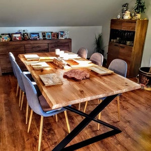 Solid wood table Laha oak X-frame | Laha rustic dining table with tree edge | Different colors possible | Table runners