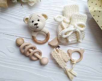 Pregnancy announcement grandparents, Baby announcement gift box, Bear Baby rattle toy and hand knit booties set, Pregnancy reveal box