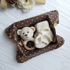 Pregnancy announcement grandparents, Baby Announcement, Pregnancy announcement gift box, Baby Bear gift box, Baby shoes announcement