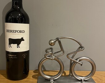 Escultura metálica de ciclista de carretera, arte de bicicleta de acero reciclado. Regalo de ciclismo.
