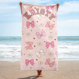 Personalisierte Schleife Strandtuch: Benutzerdefinierte Name Kokette Rosa Decke