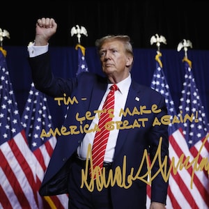 Personalized/Customized President Donald Trump Gold Autographed 8x10 Photo - FREE SHIPPING!