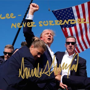 Personalized President Donald Trump Gold Autographed 8x10 Photo - FREE SHIPPING!