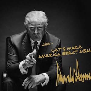 Personalized/Customized President Donald Trump Gold Autographed 8x10 Photo - FREE SHIPPING!