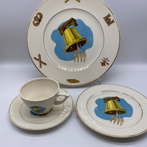 Vintage American Ceramics Industry military dinnerware four piece place setting, Army, Air Force, Marines, Navy, Liberty Bell, Veterans (C)