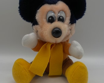 Vintage Walt Disney Pictures Mickey’s Christmas Carol plush, Mickey Mouse as Bob Cratchit, 1983, animated movie, Charles Dickens
