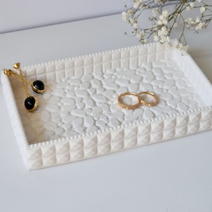 White Decorative Rectangle Tray for Dresser Trinket Tray Jesmonite Crystal Design Catchall Tray-Bathroom Decor-Desk Organizer
