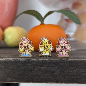 Brincos Pokémon Alcremie, joias Pokémon tipo fada, presente de anime, brinco de cartas de mangá, monstro de bolso com creme de bolo
