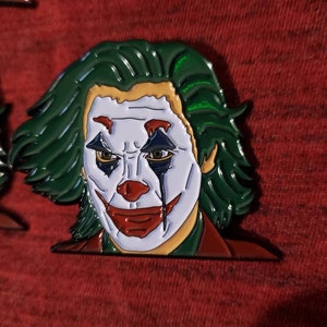 Joker pin