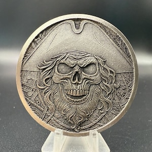Moneta personalizzata con tema teschio pirata, pezzo unico che non puoi acquistare da nessun&#39;altra parte, moneta con corona antica da 40 mm