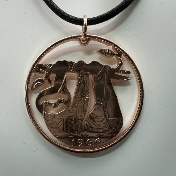 Pendentif piece de monnaie fait a la main a partir de vieilles pieces de monnaie Bijoux animaux fabriques a partir de vieilles pieces de monnaie recyclees Etsy France