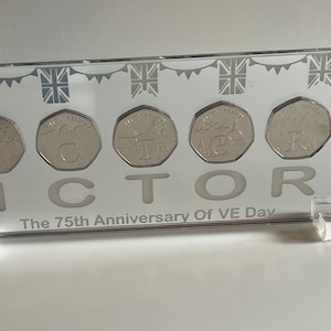 VE Day 50p Coin Display Stand: Mirror Finish Acrylic (Coins Not Included)