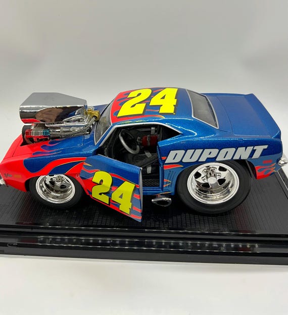 1:24 Scale Muscle Machines Jeff Gordon 1969 Chevy Camaro Z28 Die