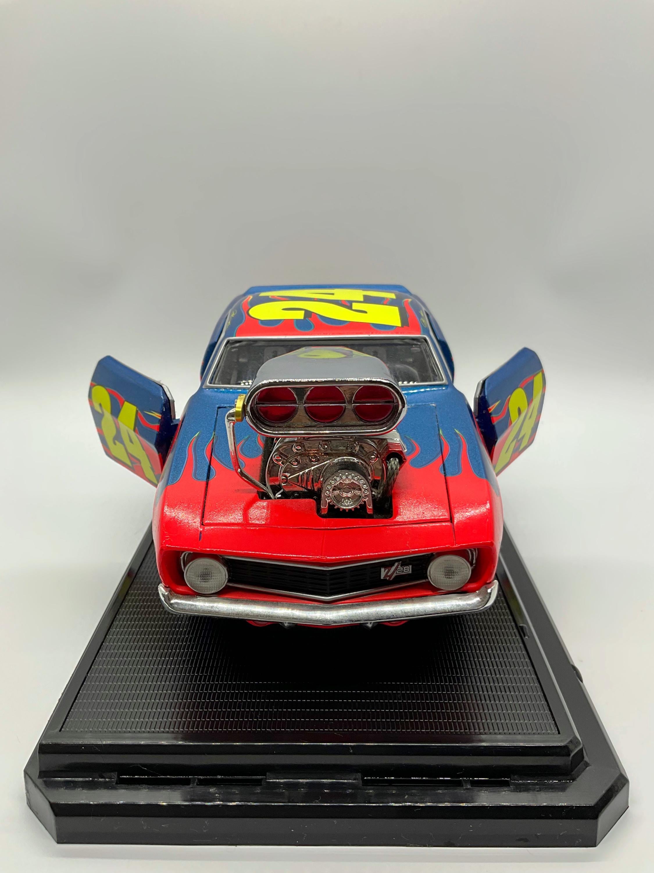 1:24 Scale Muscle Machines Jeff Gordon 1969 Chevy Camaro Z28 Die